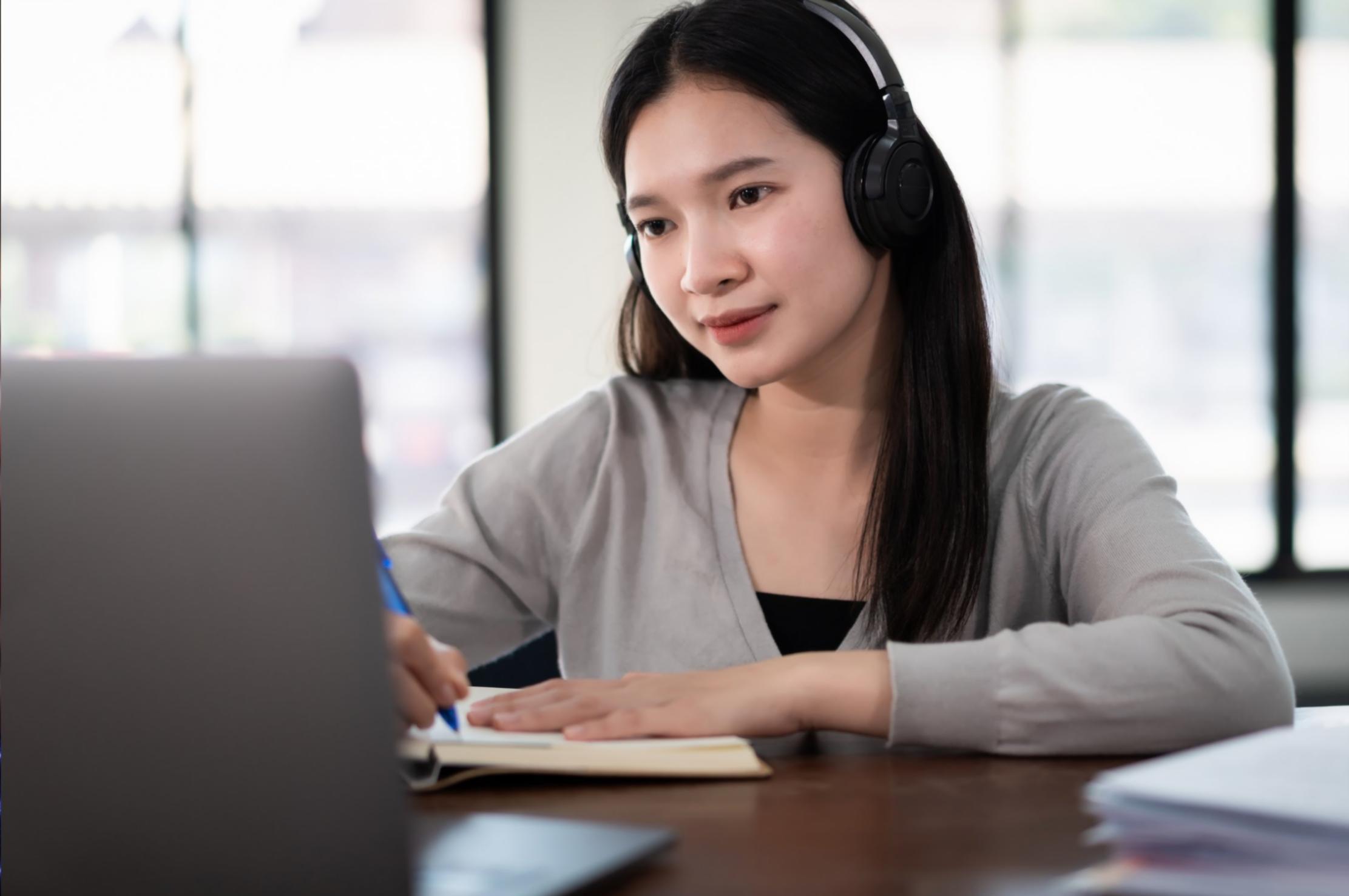 Digital financial dashboard interface